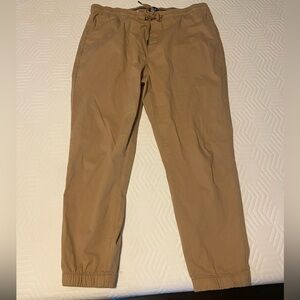 GAP Men's Khaki joggers